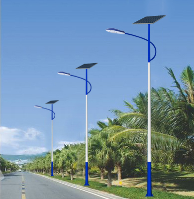 阿合奇太阳能路灯.jpg