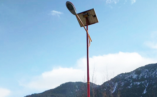 如何选择高质量的阿合奇太阳能路灯材料：全方位指南